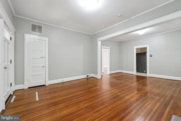 $1,025,000 | 2417 Washington Boulevard, Arlington, VA 22201