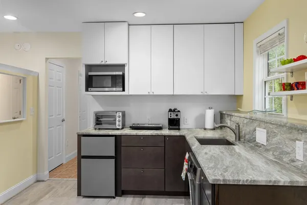 $1,400 | 327 Silverberry Court, Unit B, Cary, NC 27513