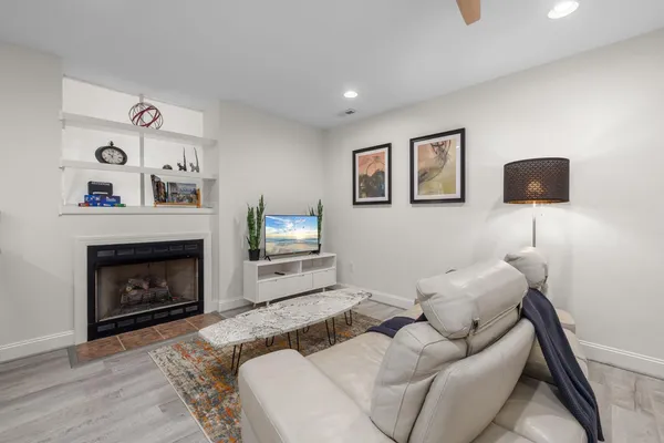 $1,400 | 327 Silverberry Court, Unit B, Cary, NC 27513