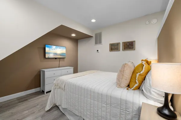 $1,400 | 327 Silverberry Court, Unit B, Cary, NC 27513