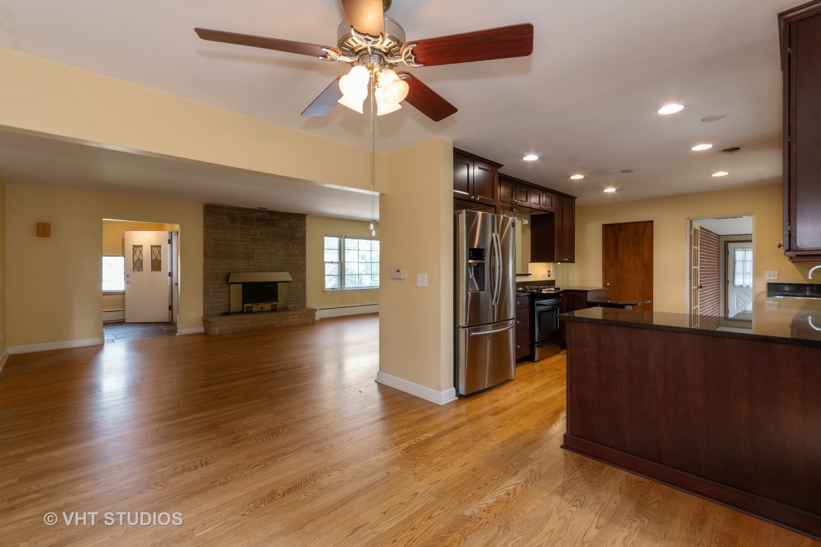 410 Prairie Avenue Naperville, IL 60540 - Photo 11 of 22