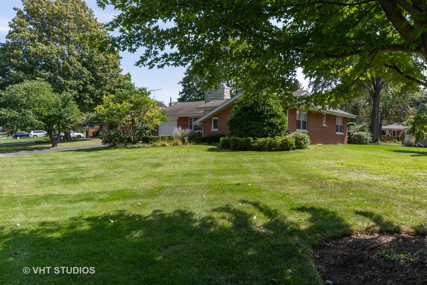 410 Prairie Avenue Naperville, IL 60540 - Photo 3 of 22