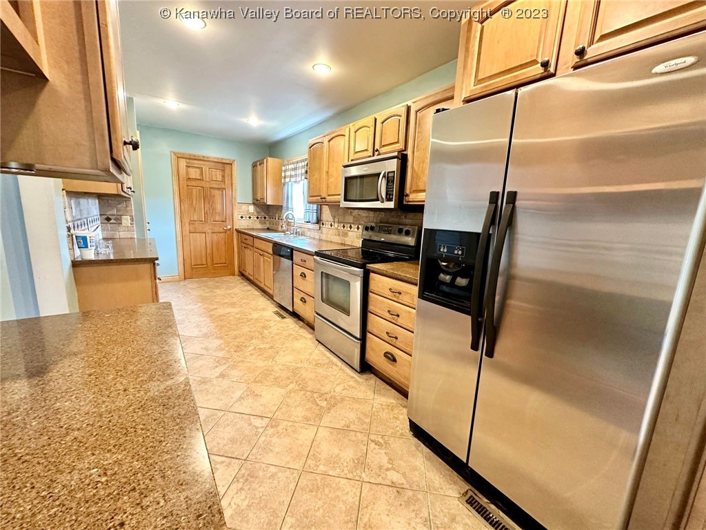 1646 Flatwoods Road Ravenswood, WV 26164 - Photo 13 of 35 Gallery Image 13