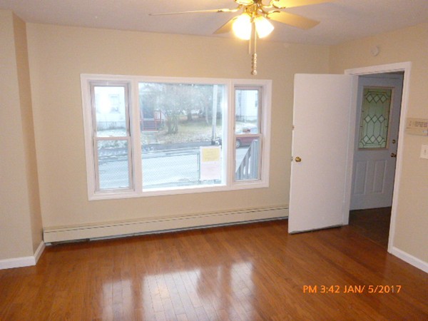 18 Whipple Street Worcester, MA 01607 - Photo 5 of 17 Gallery Image 5
