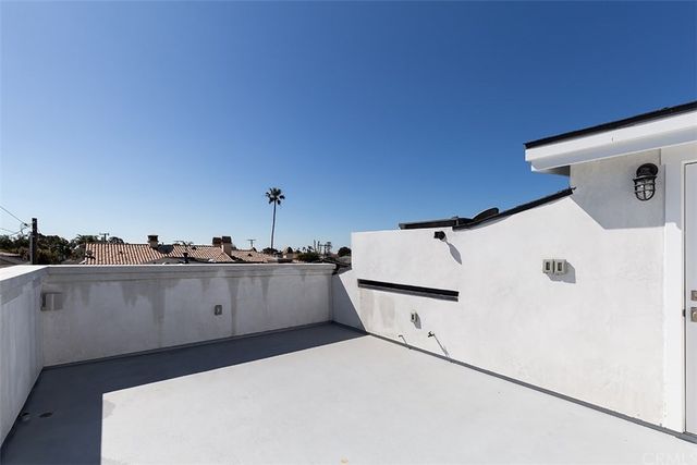 a view of a house with a space