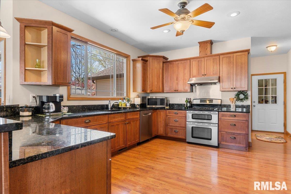 2211 Wydown Avenue Springfield, IL 62704 - Photo 17 of 48