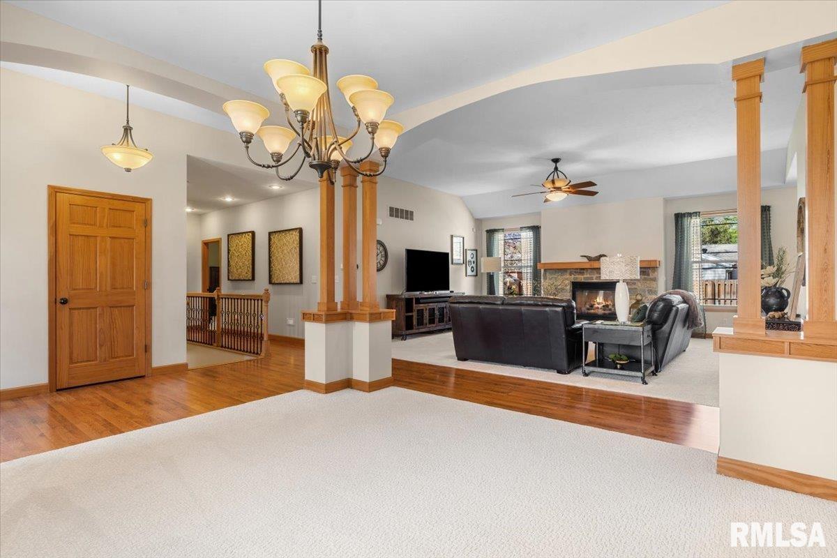 2211 Wydown Avenue Springfield, IL 62704 - Photo 6 of 48