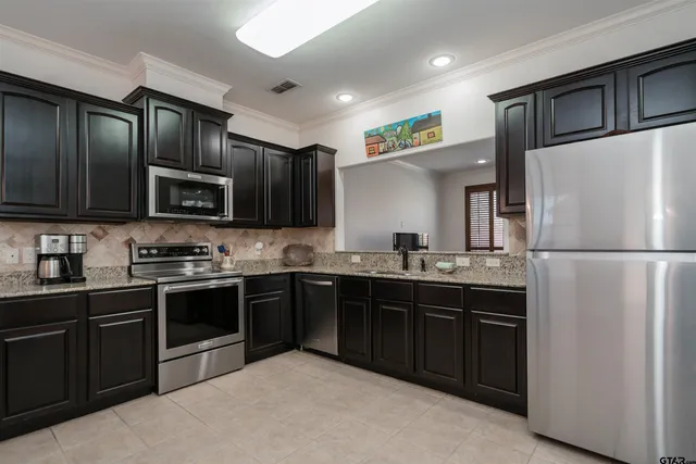 $2,250 | 5128 Koberlin Street, Tyler, TX 75703