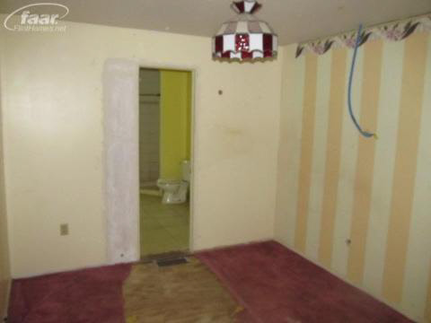 3598 Mackin Road Flint, MI 48504 - Photo 11 of 28 20114191-10.JPG