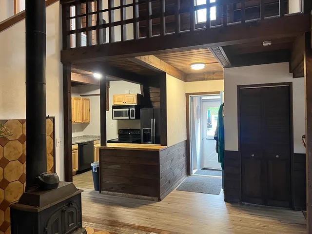 $3,500 | 888 Salem Street, Groveland, MA 01834