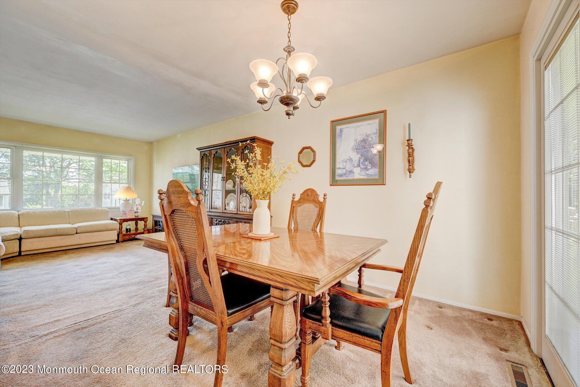 10 Iris Drive Jackson, NJ 08527 - Photo 12 of 39 10-38116529