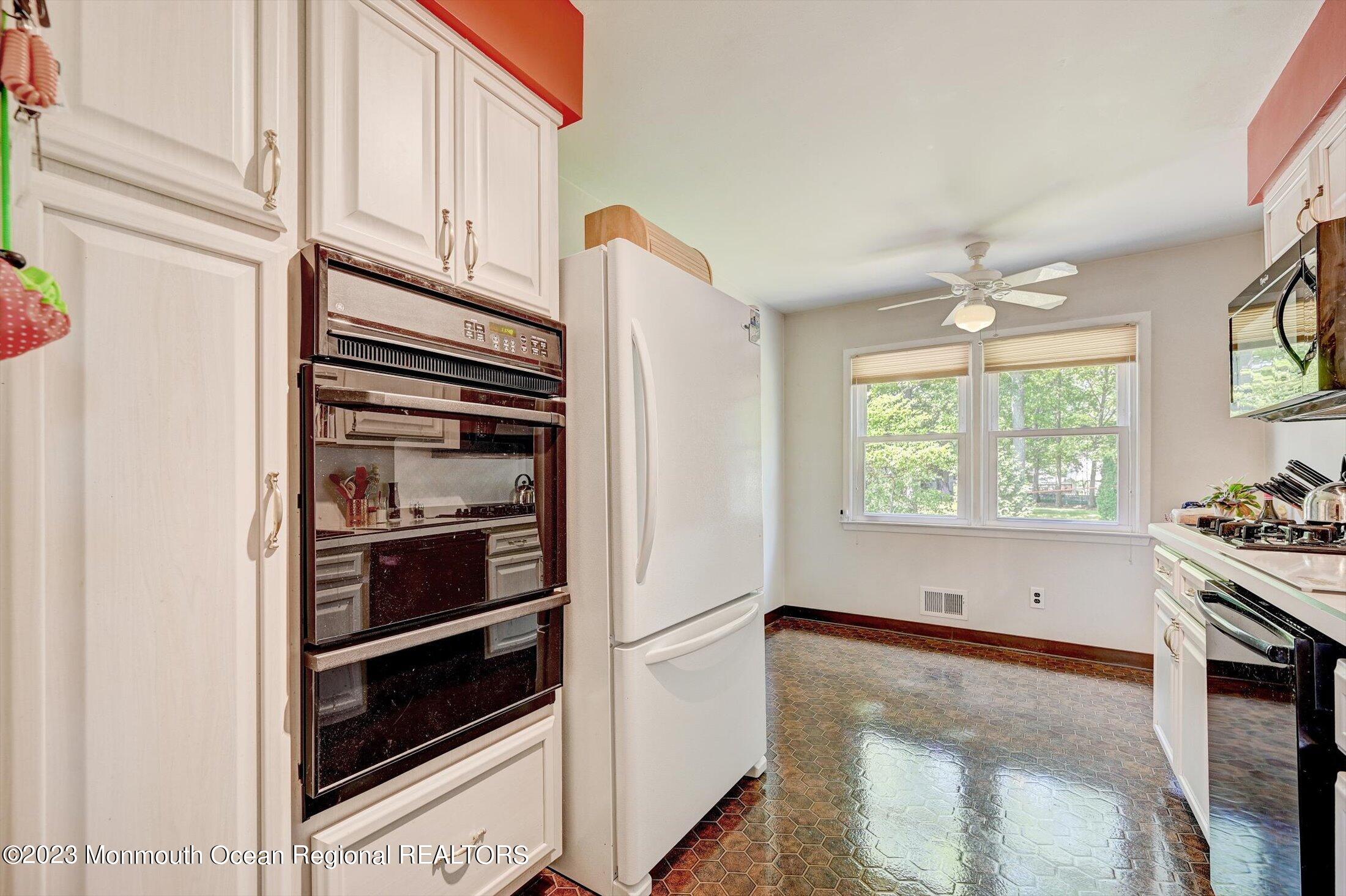 10 Iris Drive Jackson, NJ 08527 - Photo 18 of 39 16-38116624