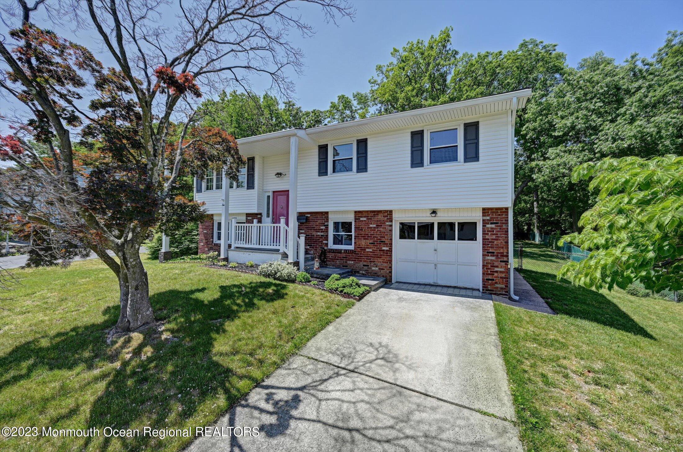 10 Iris Drive Jackson, NJ 08527 - Photo 2 of 39 02-38117013