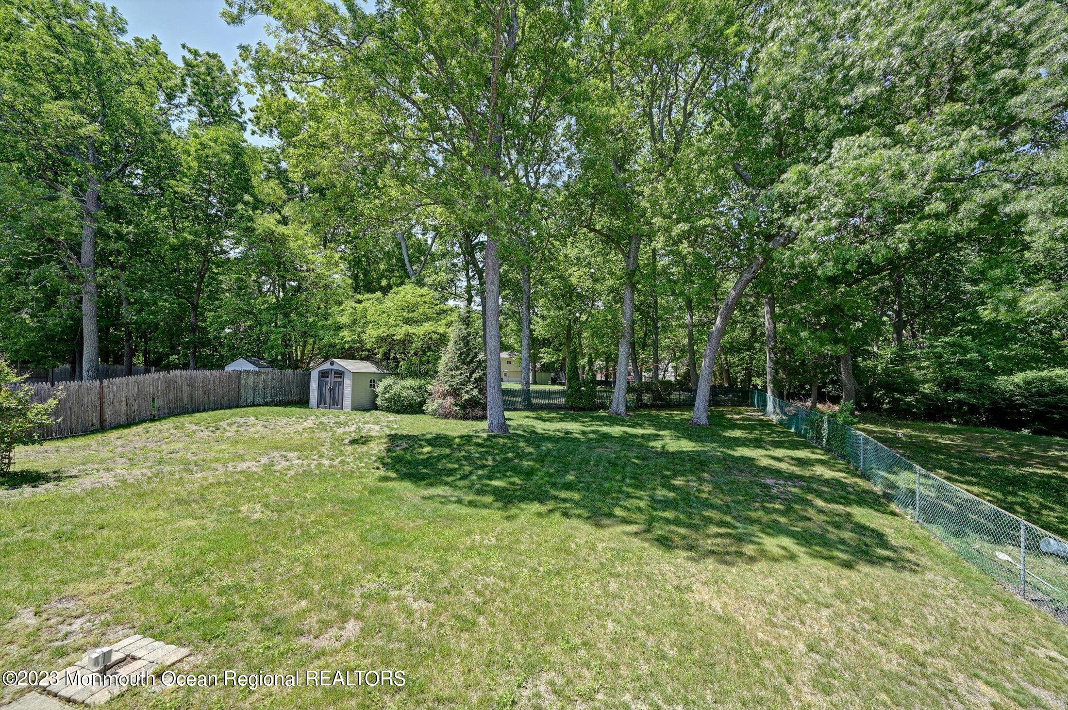 10 Iris Drive Jackson, NJ 08527 - Photo 36 of 39 34-38116925