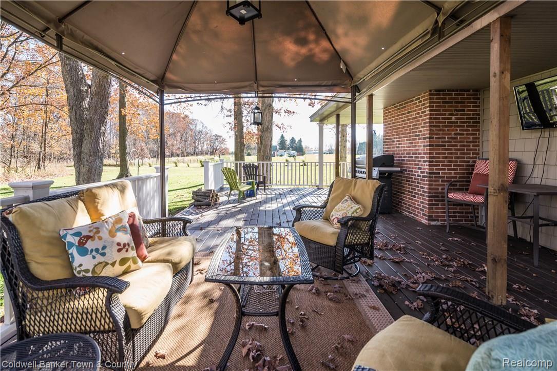 7546 Schrepfer Road Howell, MI 48855 - Photo 45 of 52 AUG_4205.jpg