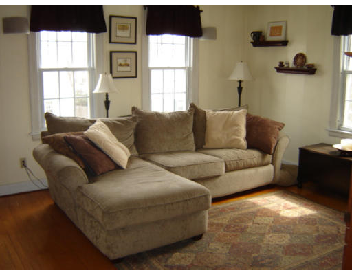 10 Harwich Street Worcester, MA 01607 - Photo 2 of 14 Gallery Image 2