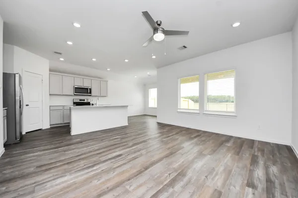 $1,800 | 18683 Bernoulli Drive, New Caney, TX 77357