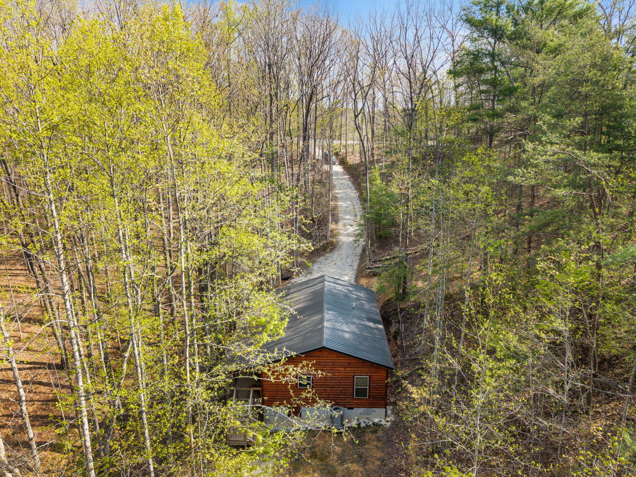 1134 Cliffview Road Zoe, KY 41397 - Photo 6 of 49 12-web-or-mls-DJI_20260412102409_0031_D