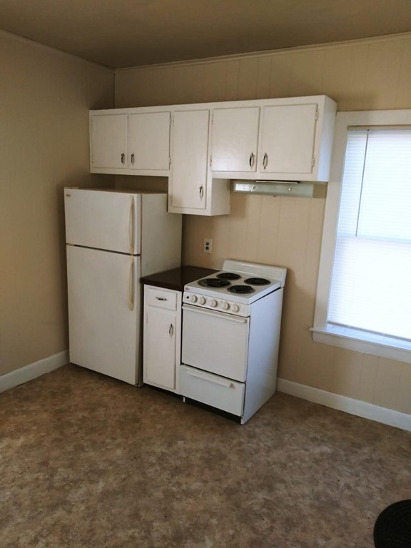 1618 Slade Street Fall River, MA 02721 - Photo 4 of 9