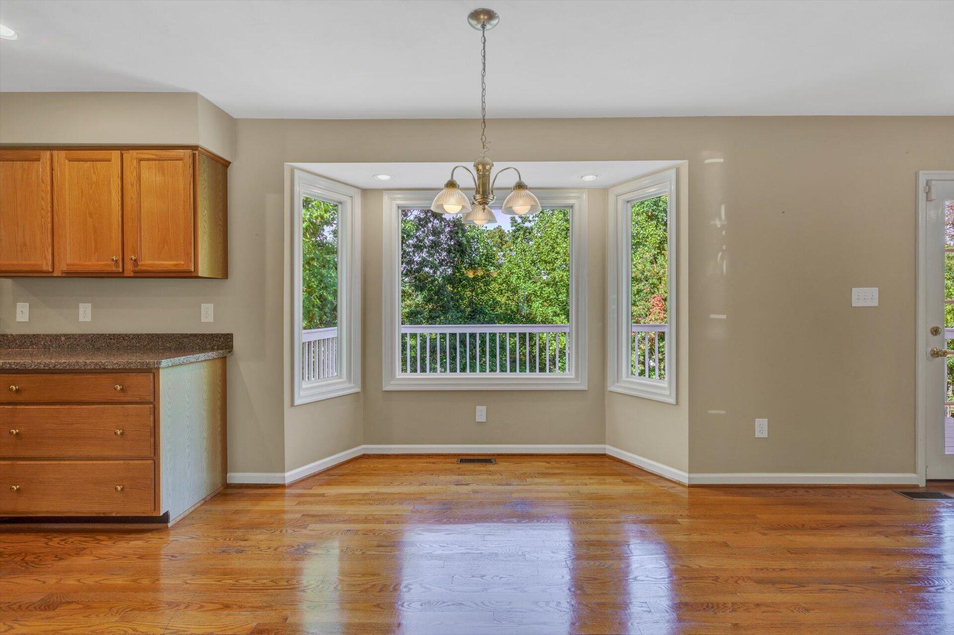 4317 Rte 2054 Roanoke, VA 24018 - Photo 13 of 47 Breakfast_Area-2_4317_Fox Chase Ct