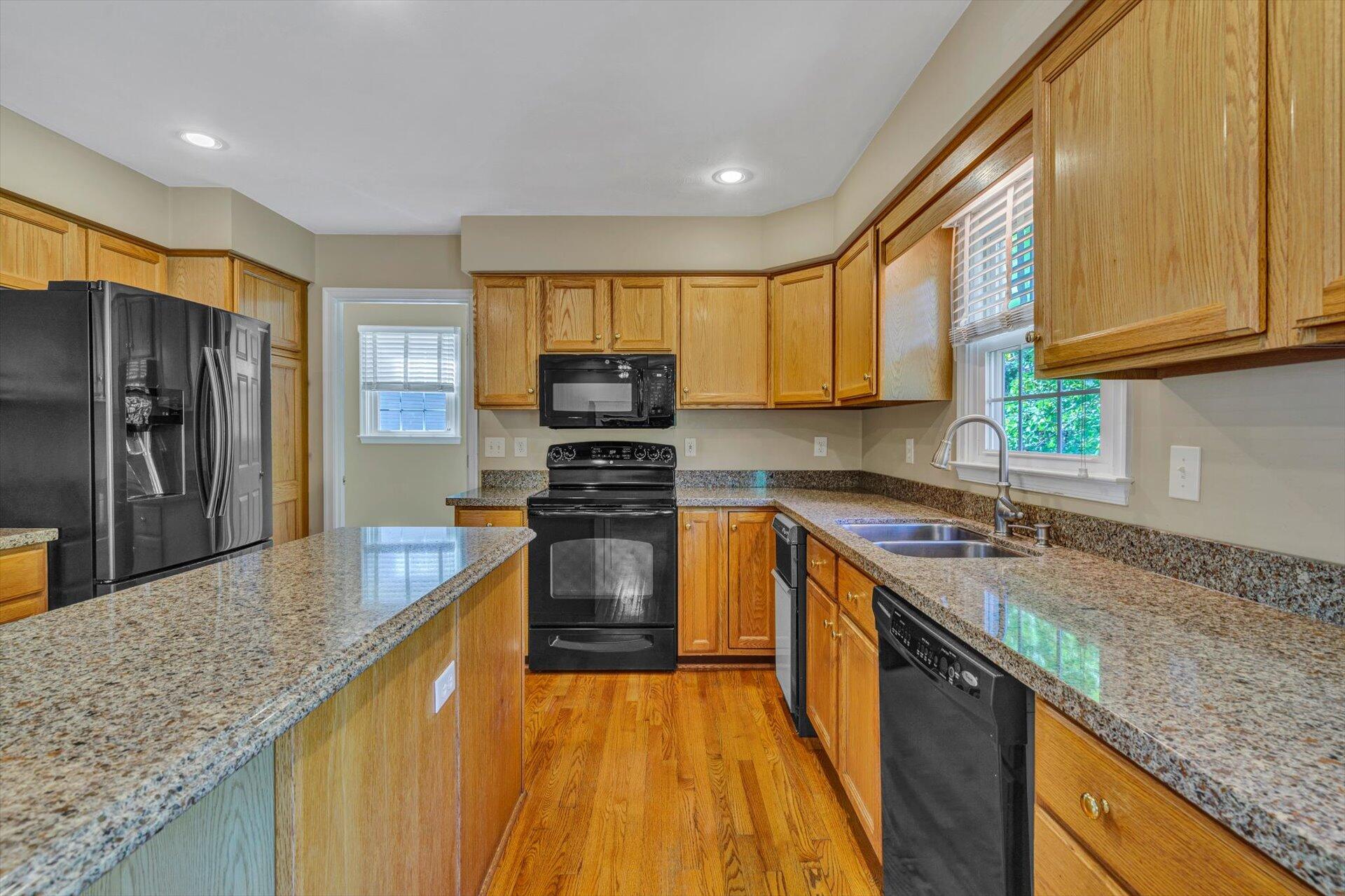 4317 Rte 2054 Roanoke, VA 24018 - Photo 15 of 47 Kitchen-2_4317_Fox Chase Ct