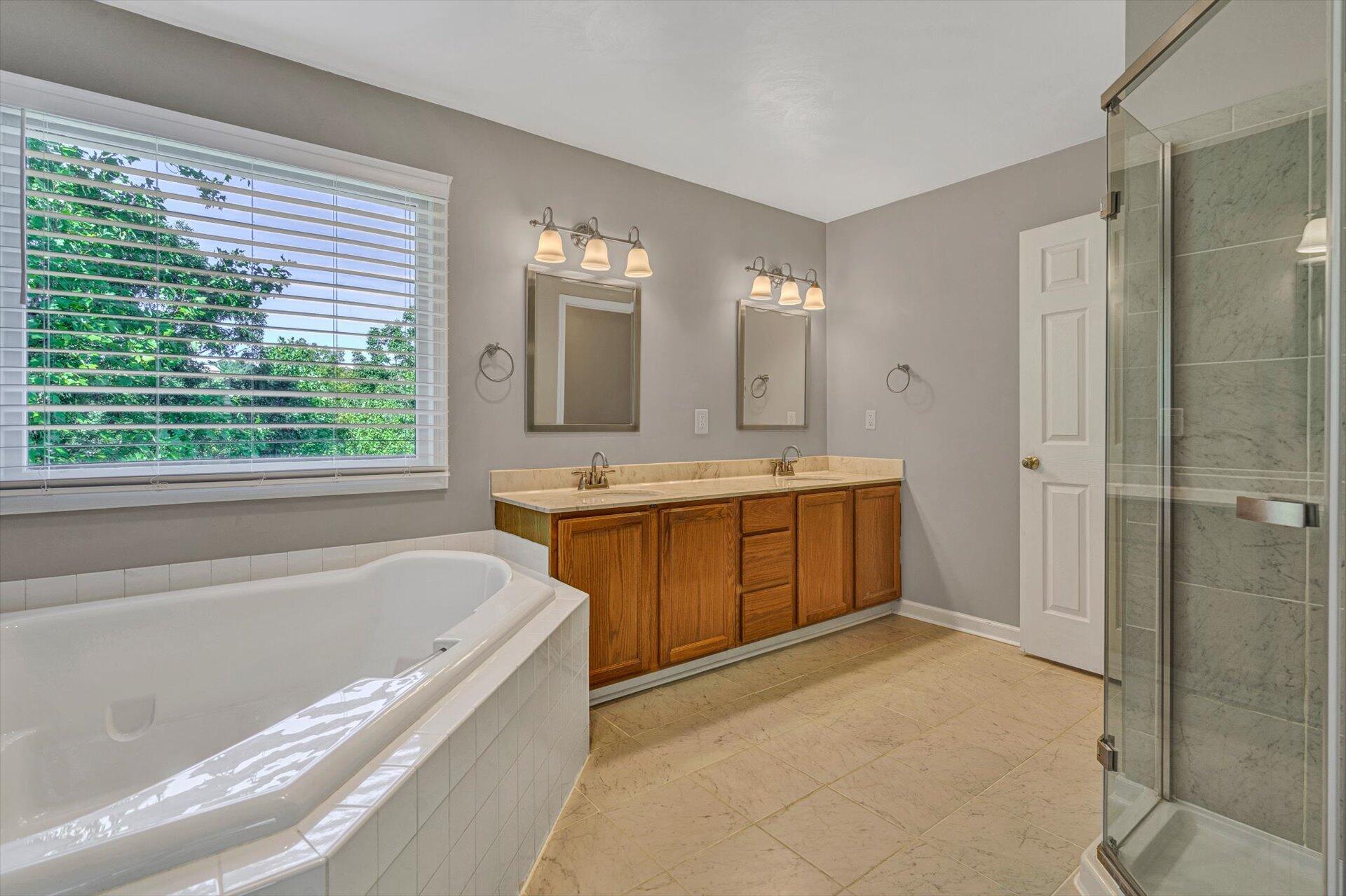 4317 Rte 2054 Roanoke, VA 24018 - Photo 24 of 47 Master_Bath-1_4317_Fox Chase Ct