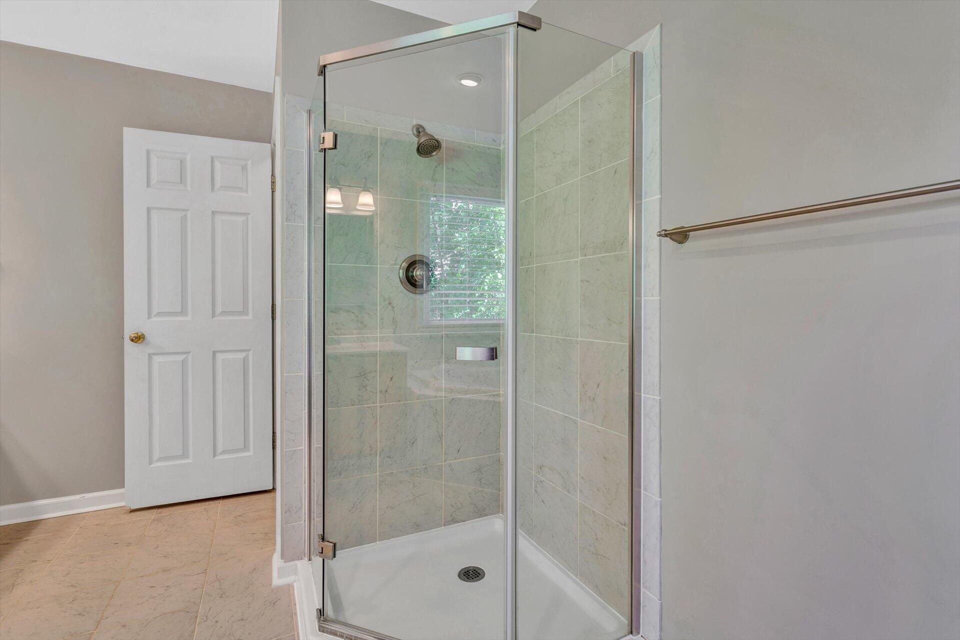 4317 Rte 2054 Roanoke, VA 24018 - Photo 26 of 47 Master_Bath-3_4317_Fox Chase Ct