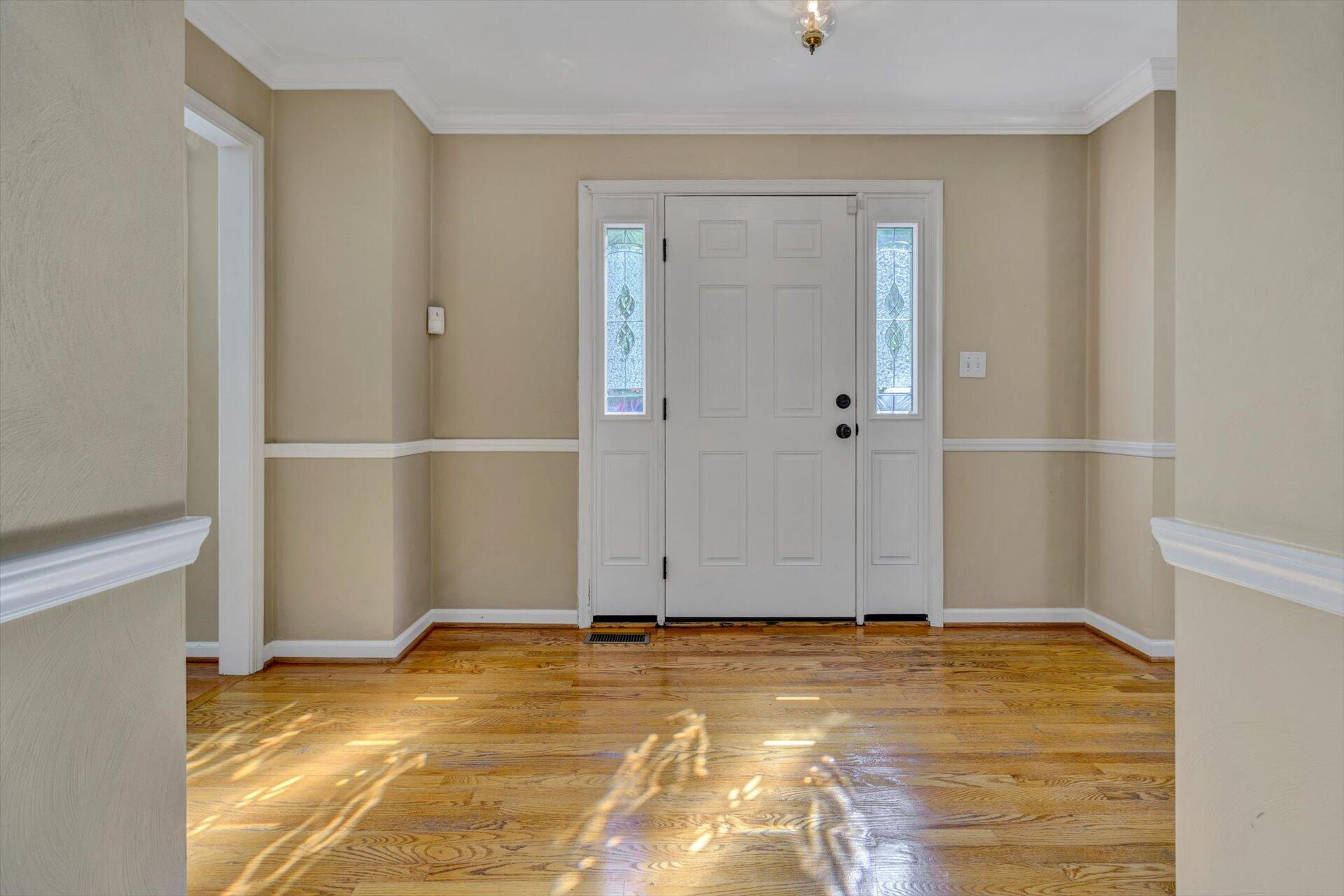 4317 Rte 2054 Roanoke, VA 24018 - Photo 4 of 47 Foyer_4317_Fox Chase Ct