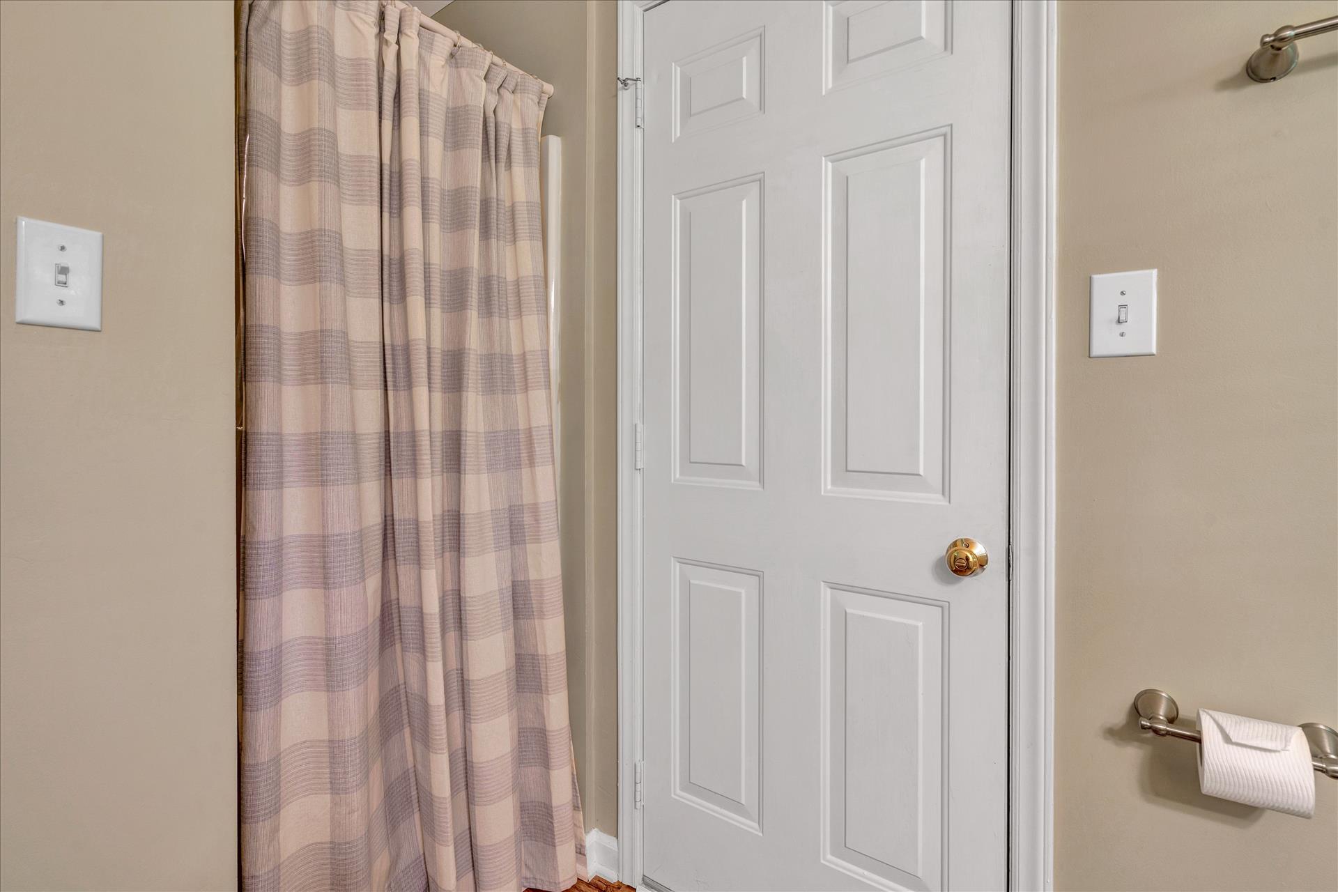 4317 Rte 2054 Roanoke, VA 24018 - Photo 39 of 47 Shower_Lower_Level_4317_Fox Chase Ct