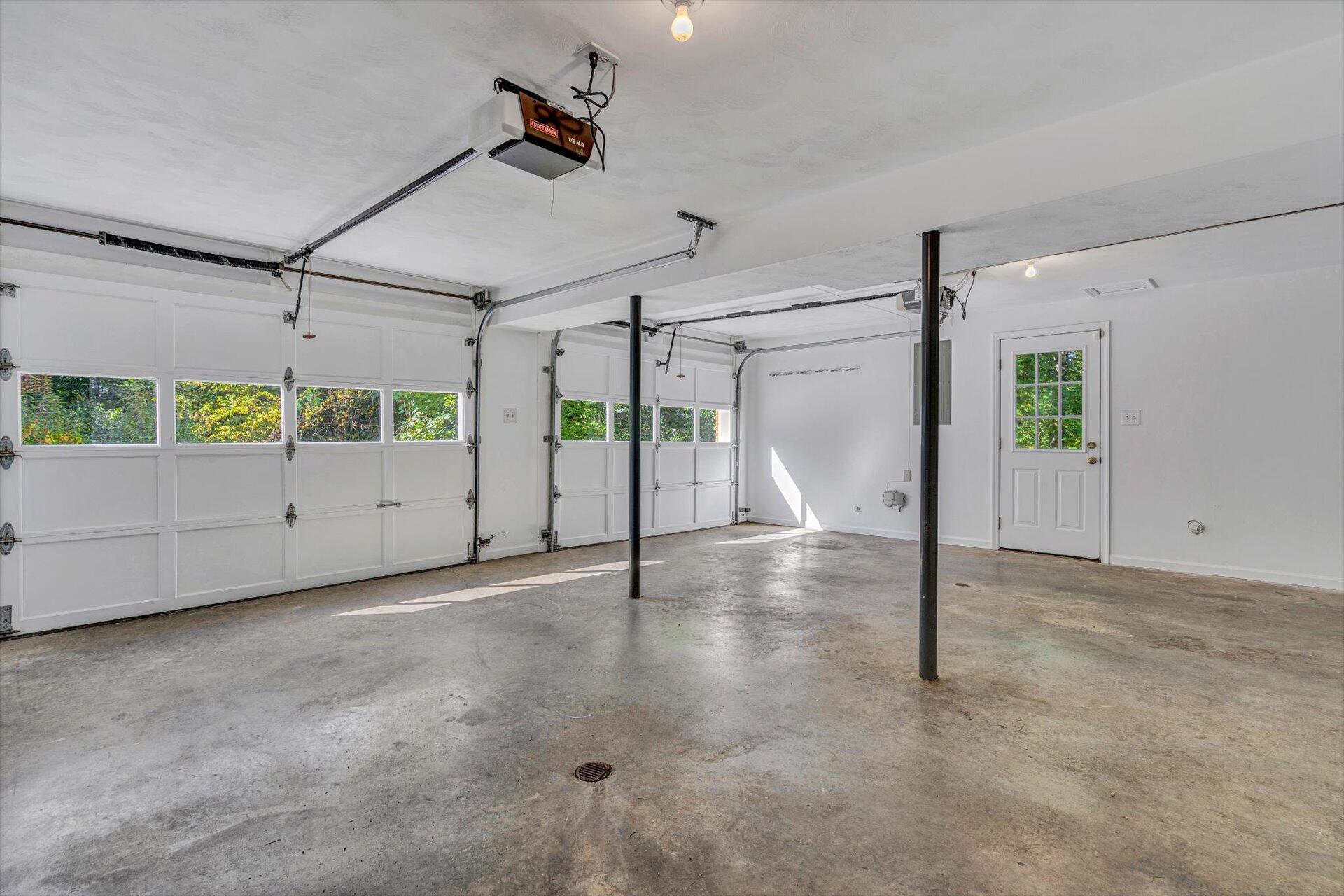 4317 Rte 2054 Roanoke, VA 24018 - Photo 41 of 47 Garage-1_4317_Fox Chase Ct