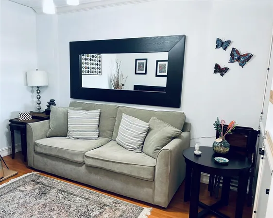 $2,300 | 800 Northeast 195th Street, Unit 605, Miami, FL 33179