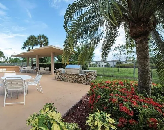 $2,300 | 800 Northeast 195th Street, Unit 605, Miami, FL 33179