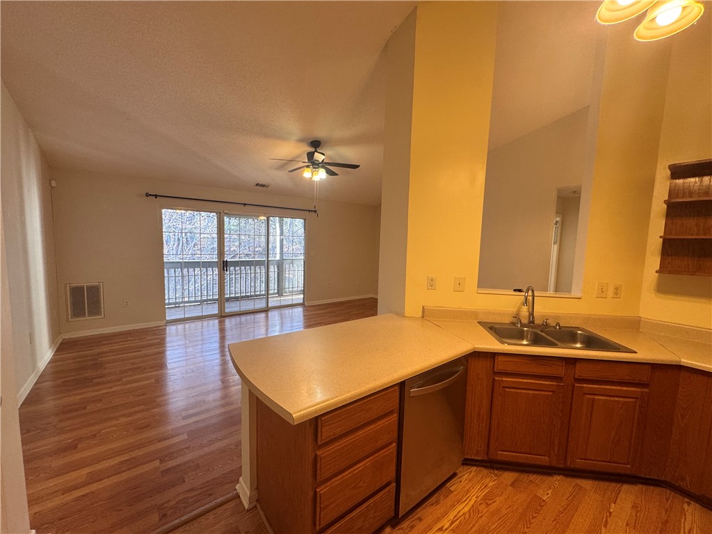 180 Wexford Drive, Unit 301 Anderson, SC 29621 - Photo 4 of 9