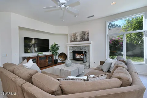 $2,200,000 | 31775 Oak Ranch Court, Westlake Village, CA 91361