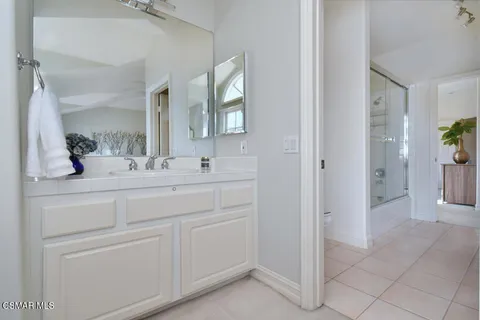 $2,200,000 | 31775 Oak Ranch Court, Westlake Village, CA 91361