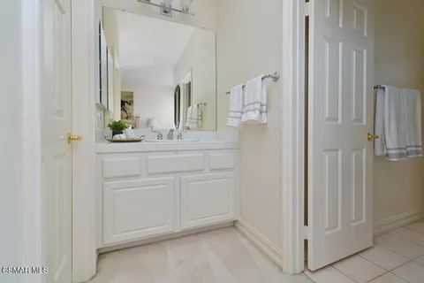 $2,200,000 | 31775 Oak Ranch Court, Westlake Village, CA 91361