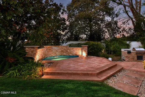 $2,200,000 | 31775 Oak Ranch Court, Westlake Village, CA 91361