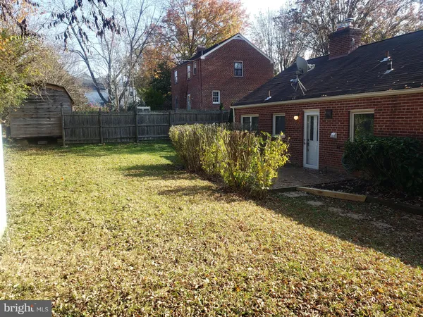 $3,300 | 4969 34th Street North, Arlington, VA 22207