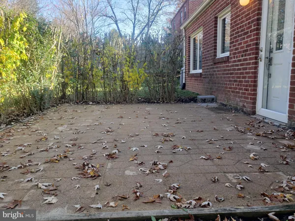 $3,300 | 4969 34th Street North, Arlington, VA 22207