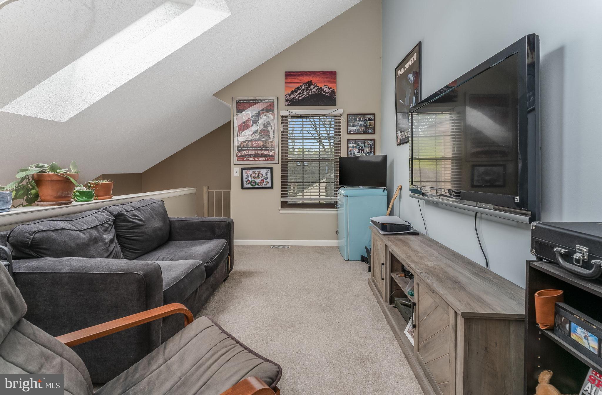 32 Azalea Circle Jackson, NJ 08527 - Photo 22 of 31 Cozy loft with natural light.