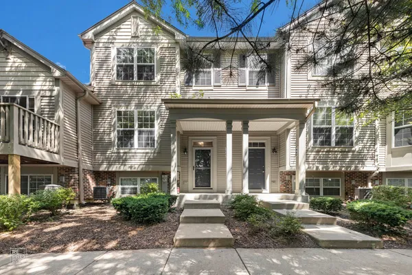 $2,499 | 959 Ellsworth Drive, Grayslake, IL 60030