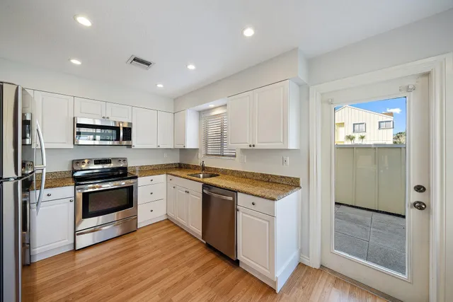 $325,000 | 6222 Riverwalk Lane, Unit 1, Jupiter, FL 33458