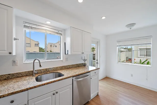 $325,000 | 6222 Riverwalk Lane, Unit 1, Jupiter, FL 33458