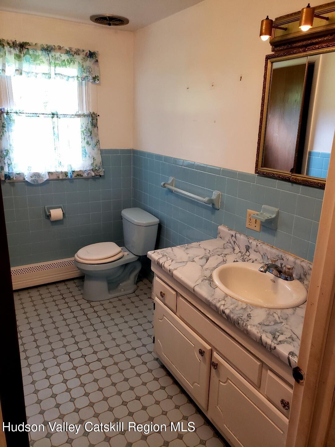 22 Katzman Road Ellenville, NY 12428 - Photo 18 of 20 22 Katzman bathroom b