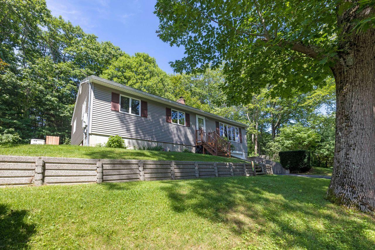 184 Foreside Road Topsham, ME 04086 - Photo 4 of 37 3G0A1961