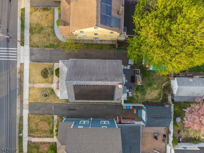 119 Edgewood Road Linden, NJ 07036 - Photo 25 of 31 an aerial view of a house with a swimming pool