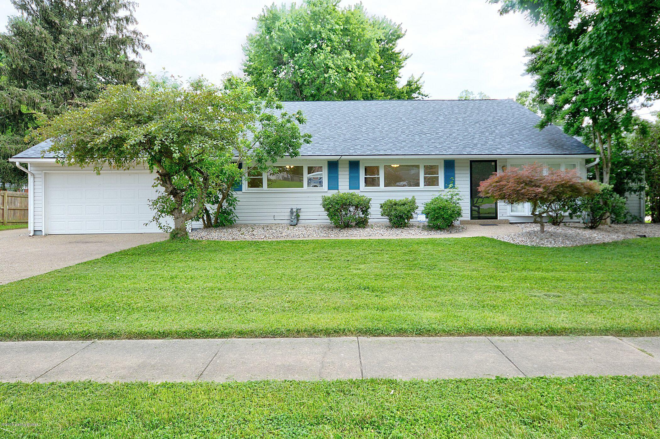 1901 Heaton Road Louisville, KY 40216 - Photo 1 of 36 FRONT VIEW OF HOME