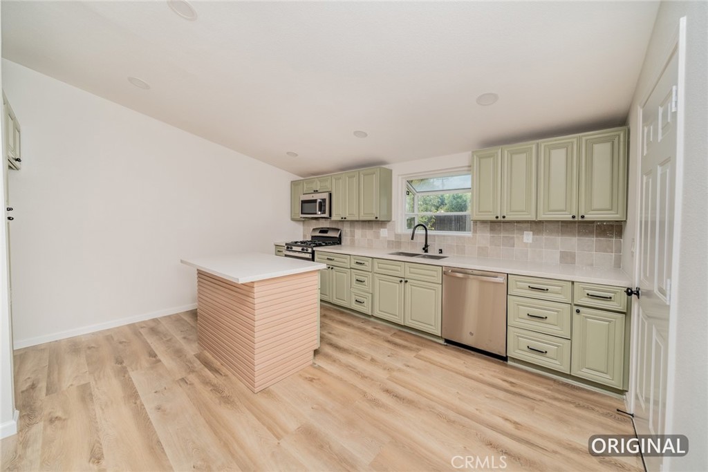 5680 Ensenada Way Riverside, CA 92504 - Photo 10 of 38 Gallery Image 10