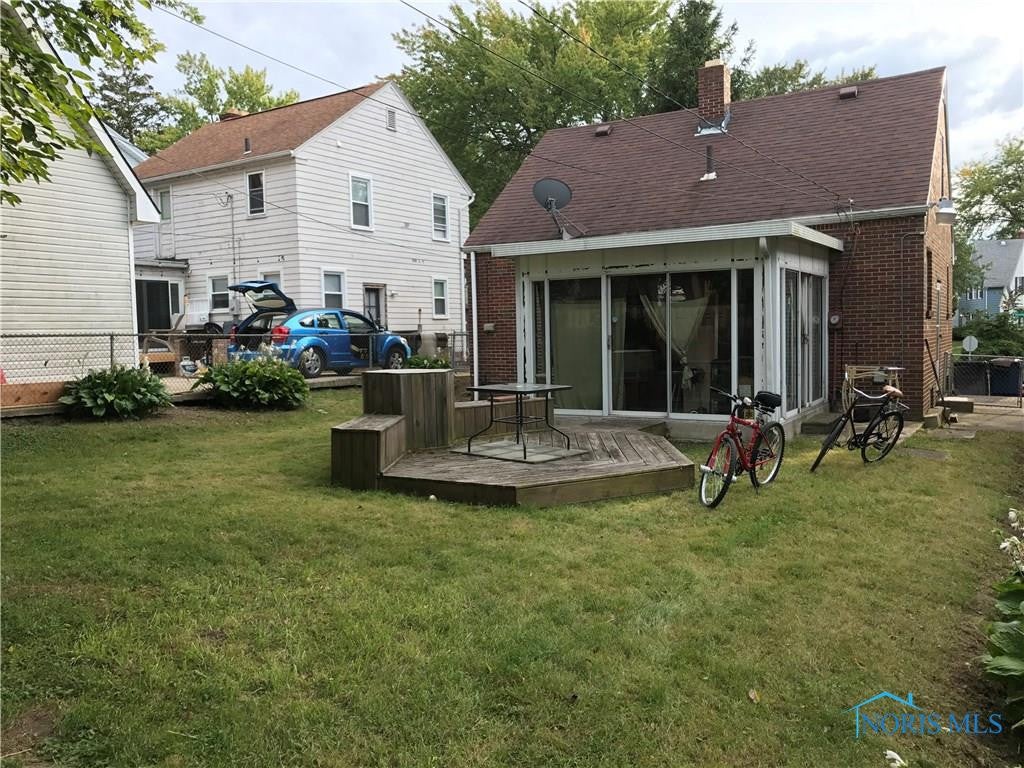 2038 Kensington Road Toledo, OH 43607 - Photo 10 of 11 Gallery Image 10