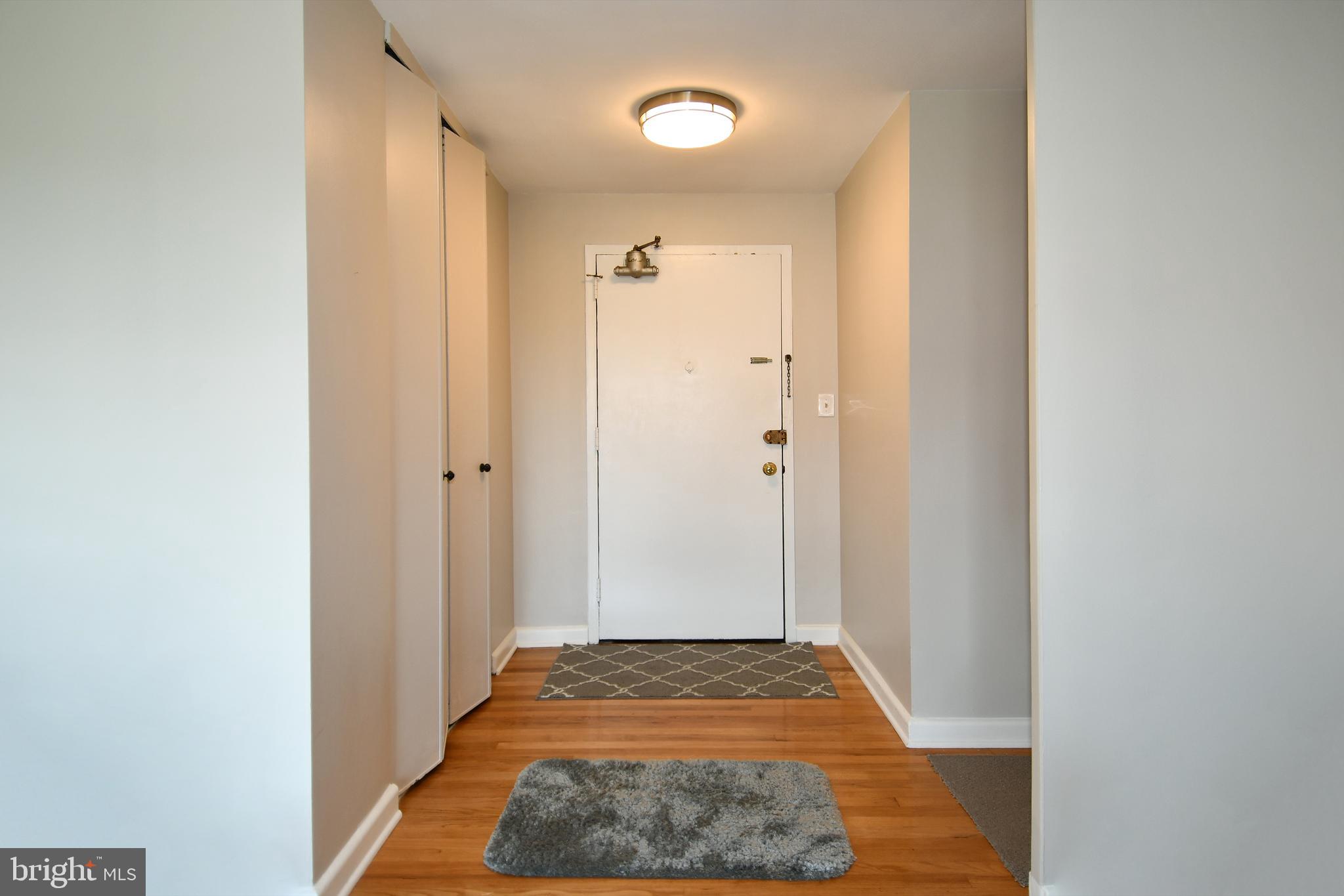 1200 South Arlington Ridge Road, Unit 704 Arlington, VA 22202 - Photo 2 of 30 Foyer